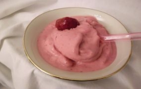 Erdbeer-Eiweiß-Eis